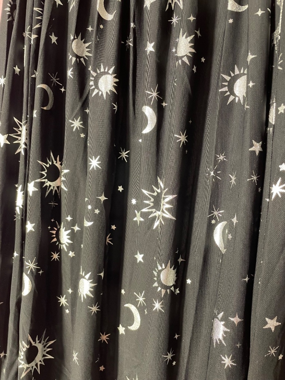 Starry black witchy skirt with silver foil stars - Hot Topic XL - Picture 4 of 6